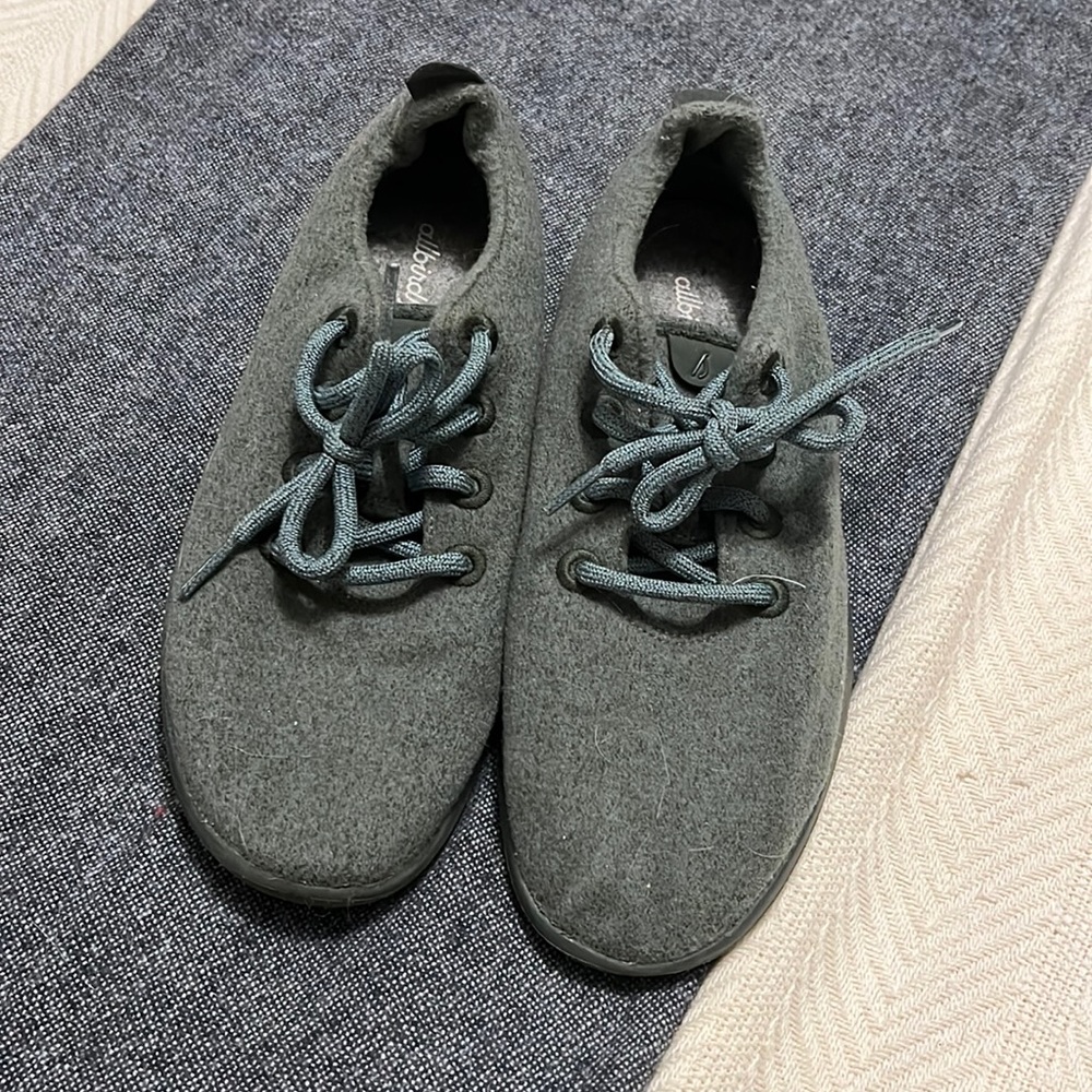 ALL BIRDS Green Tree Runner Sneakers
